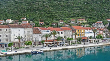 Les quais de trpanj
